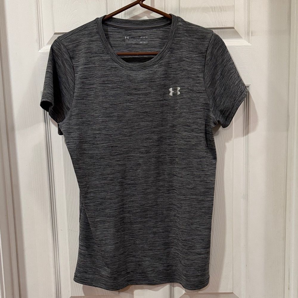 Ladies Under Armour size Large Heatgear black/gray shirt.